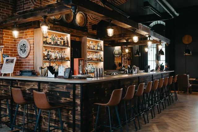 Cocktail & Whisky Pub Szkocka