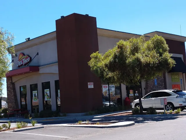 Del Taco