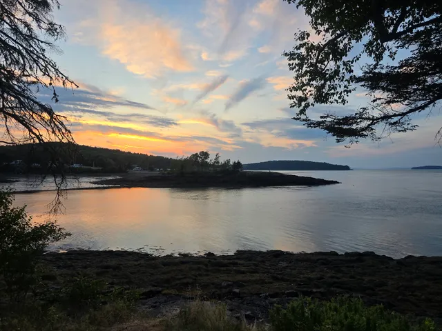 Harris Point Shore Cabins