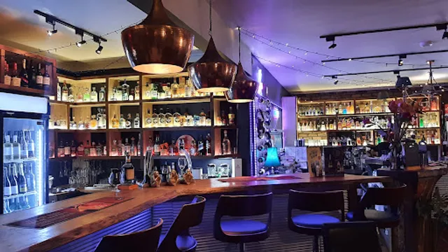 The Monkey Tree Bar & Restaurant & Bar