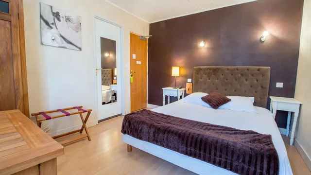 Logis Hôtel les Voyageurs