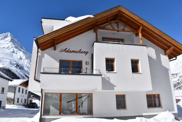 Adamsberg Apartments