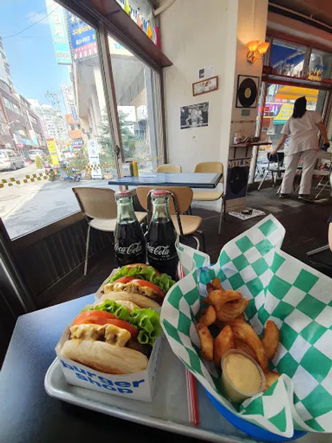 Burger Shop Jeonpo