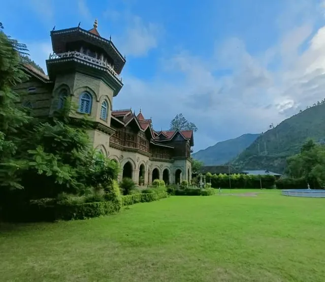 Bushahr Hotel and Restaurant