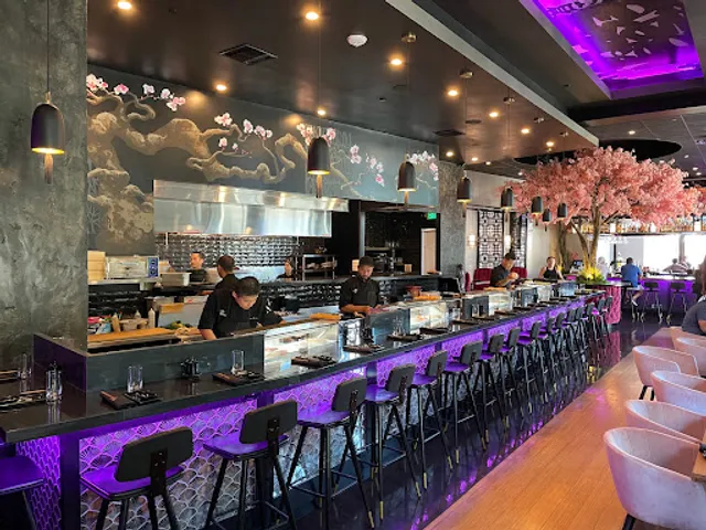 TEN Sushi + Cocktail Bar
