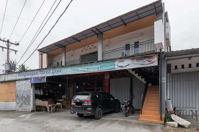 RedDoorz Syariah near Minangkabau International Airport