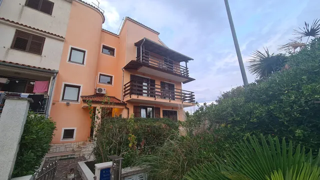 Apt Mirella Apartment