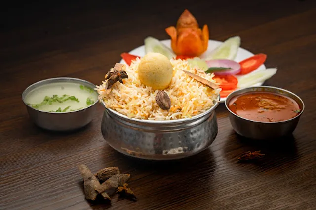 Madrasi Treat (Since 1943)। (इस्लाम धर्म )