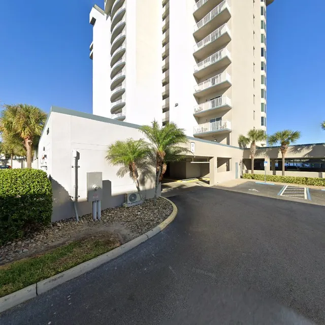 Lakefront Resort in Heart of Orlando Attractions - Tu Casa Vacations