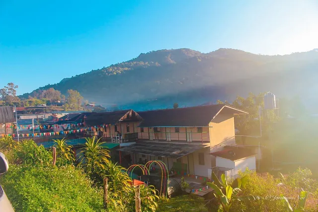 เรือนพักในหมอก