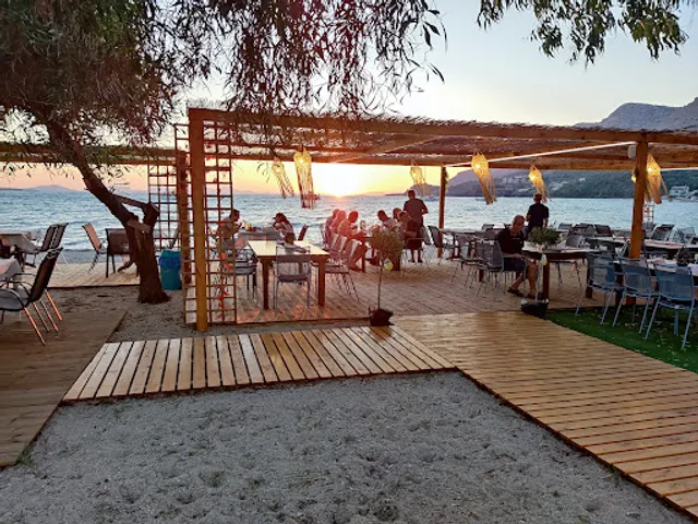 Θάλαττα Θάλαττα