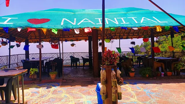 The Grass Wood Cafe & Restaurant