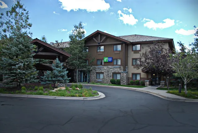Holiday Inn Express & Suites Park City by IHG