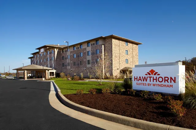 Hawthorn Suites by Wyndham Wheeling at the Highlands