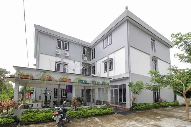 Puri Asri Reformasi Pontianak by Roomah