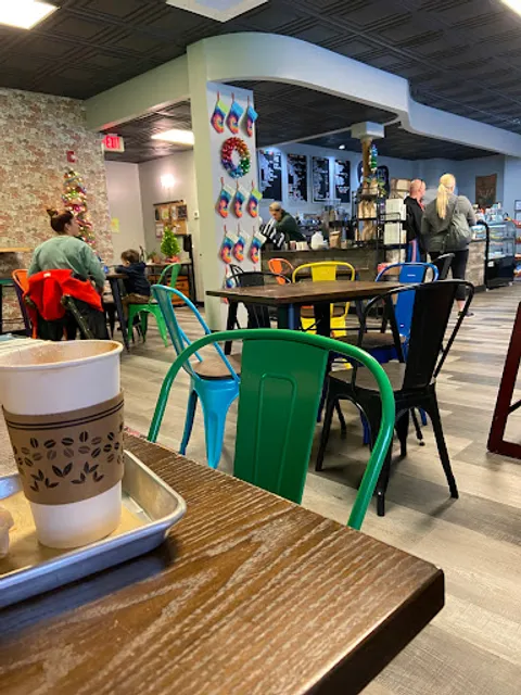 Whole and Grounded Café