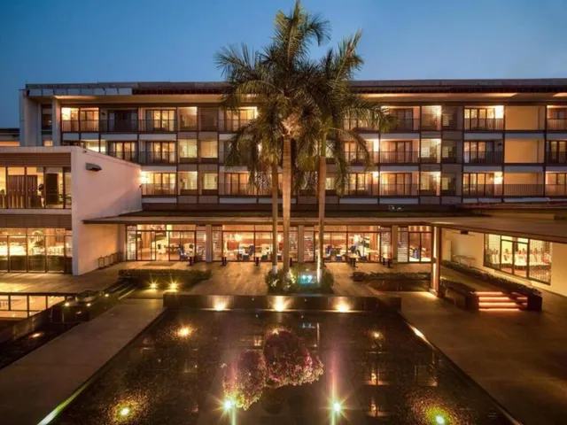 Baiyun Lakeside Hotel