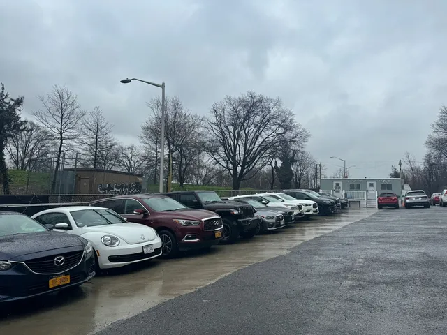 Park 'N Depart Long-term Parking