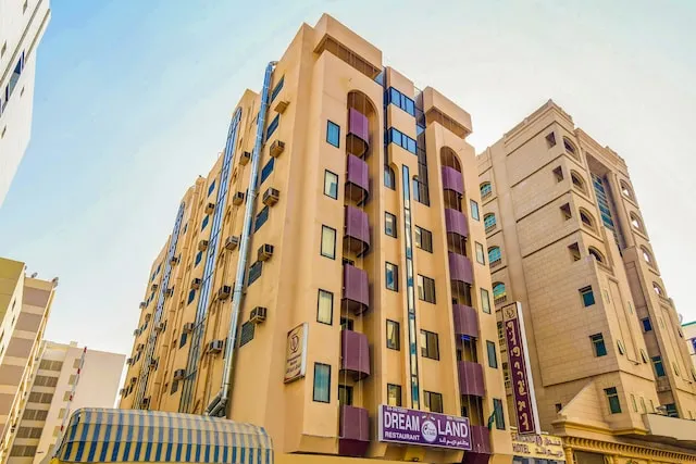 OYO 270 Dream Land Hotel