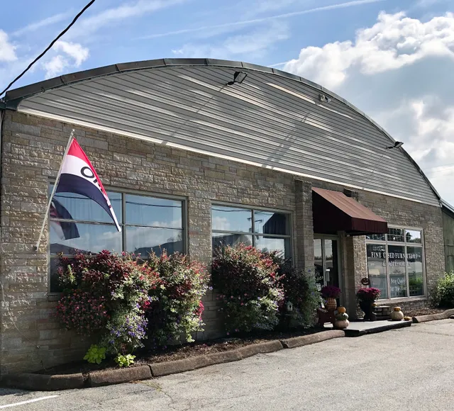 Harry’s Fine Used Furniture & Accessories