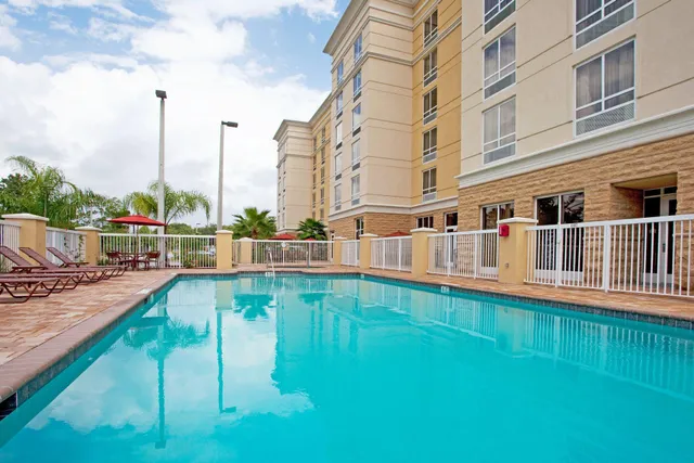 Holiday Inn & Suites Orange Park - Wells Rd. by IHG
