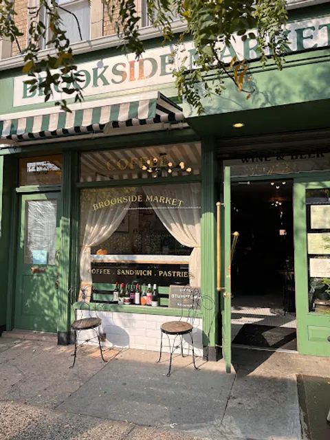 Brookside Market Cafe & Bistro