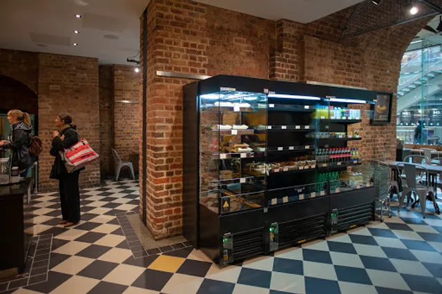 PAUL Le Café St. Pancras