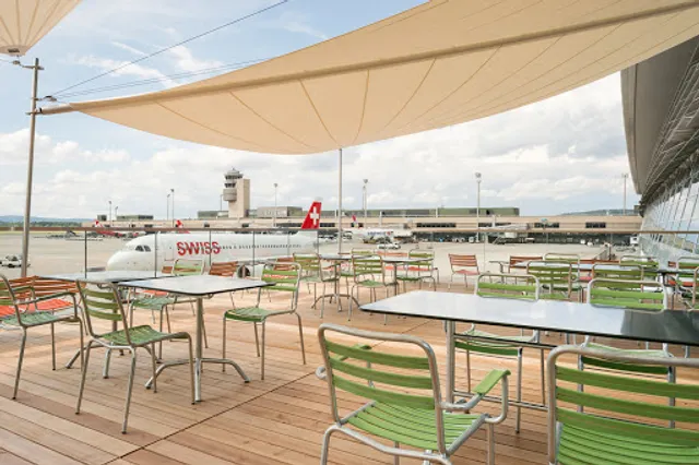 Sportsbar & Terrasse