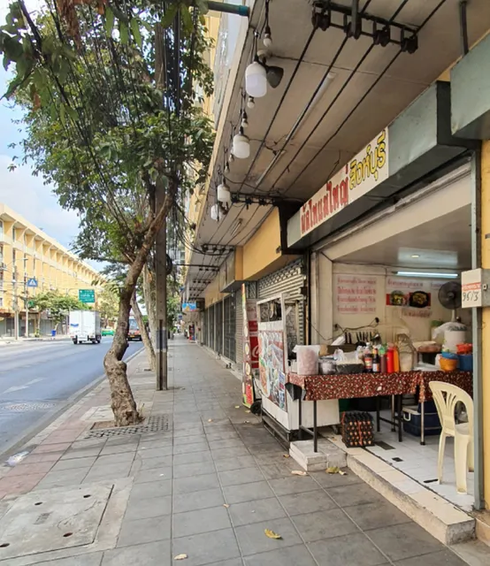 Phad Thai Mae Yai Singhaburi