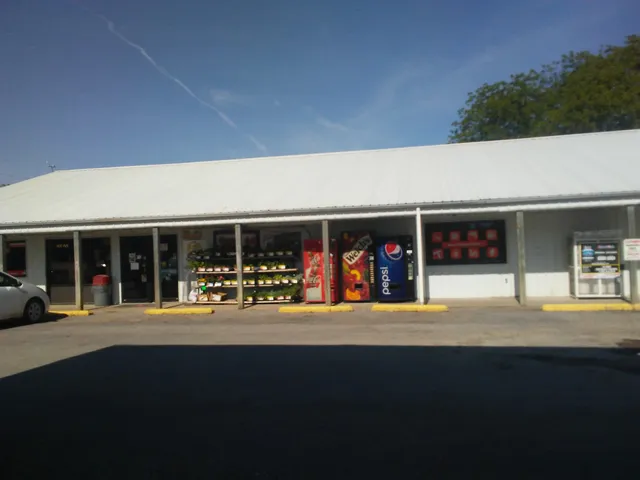 Hunt's Hardware & Grocery