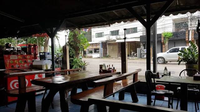 ครัวใหม่ริมคลอง(ร้านครัวใหม่)