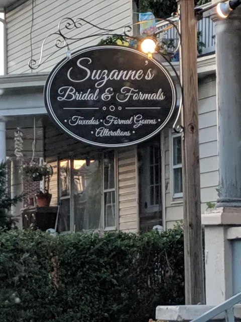 Suzanne's Bridal & Formals