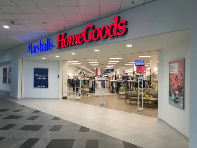 Marshalls & HomeGoods