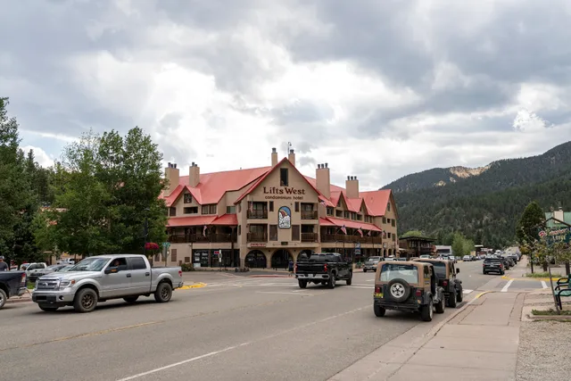 Lifts West Condominium Resort Hotel