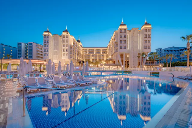 Kirman Sidera Luxury & Spa