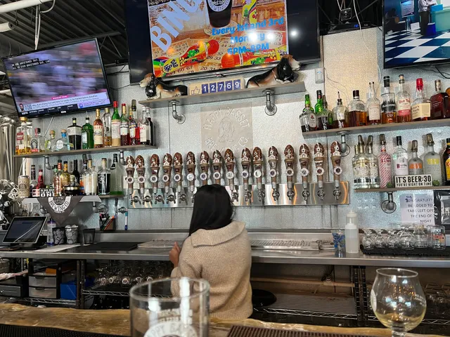 Villa West Shopping Center