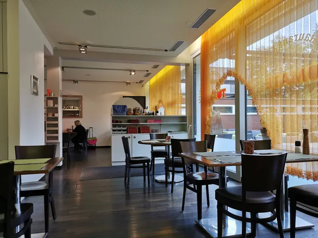 Tomate Restaurant & Pizzeria