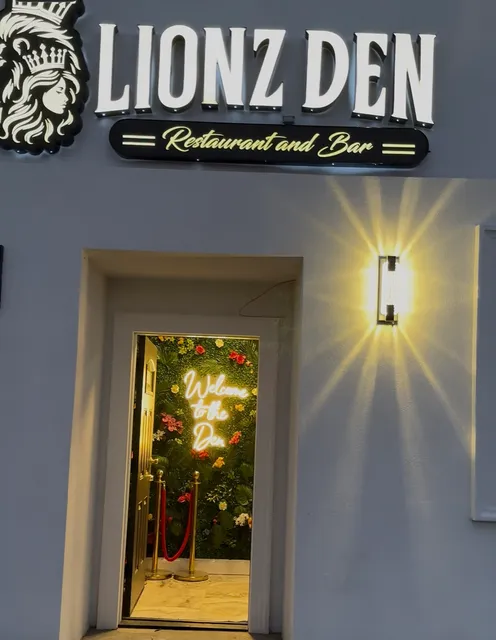 Lionz Den Restaurant and Bar