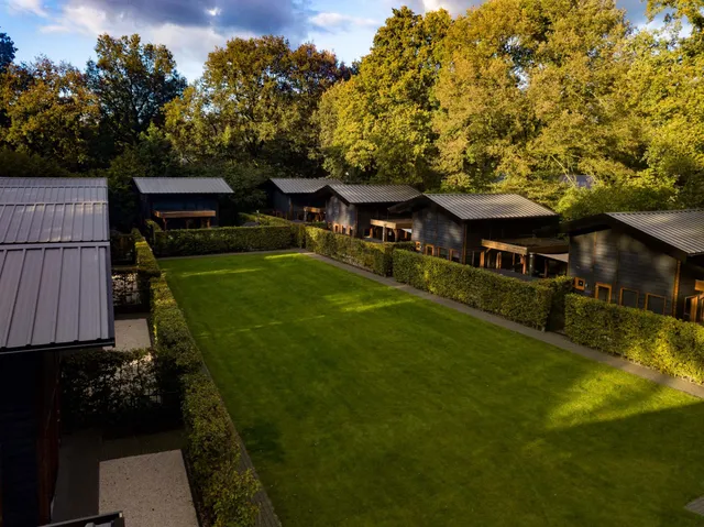 Vakantiepark De Eikensingel Bungalowpark met jacuzzi