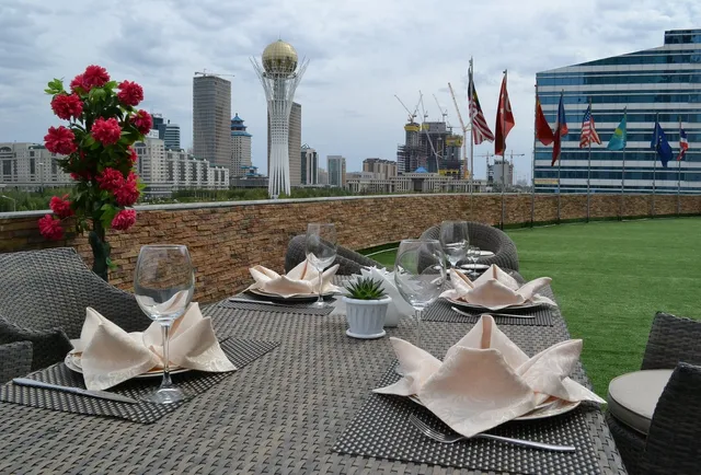 Diplomat Hotel & Business Center