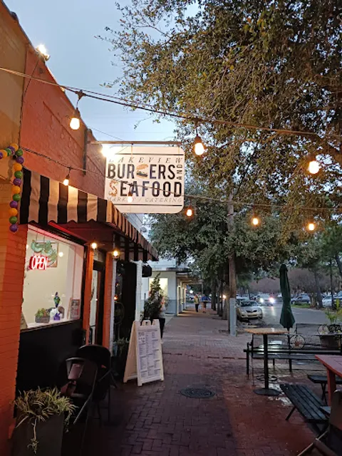 Lakeview Burgers and Seafood