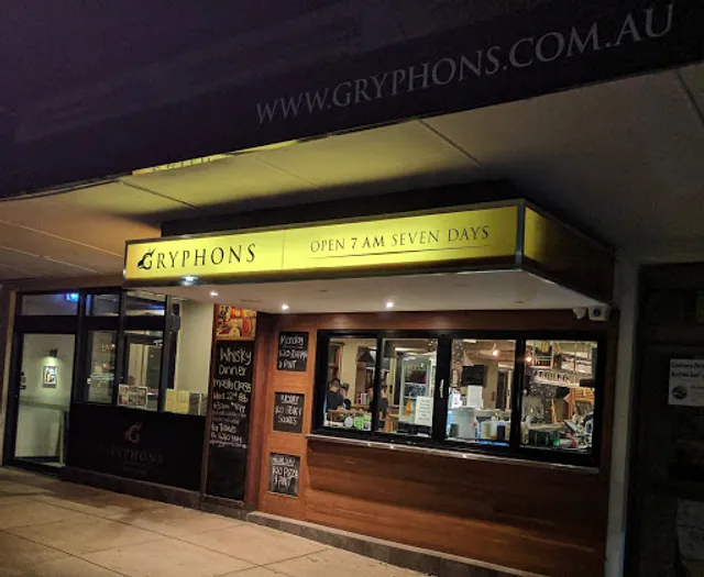Gryphons Caffe & Bar