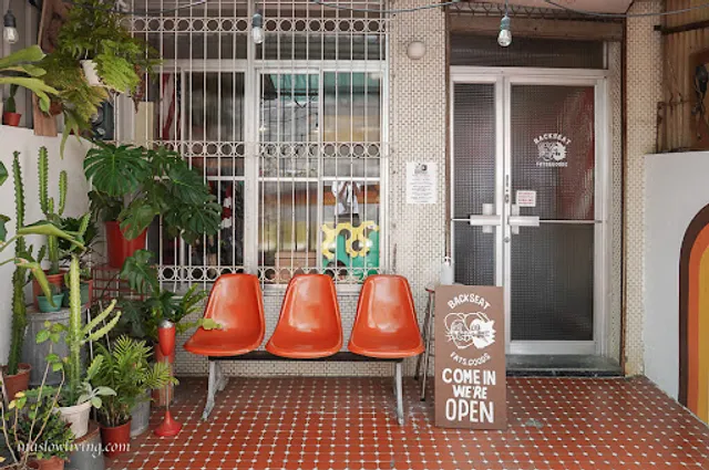 後座熟食店（公休日去看IG)