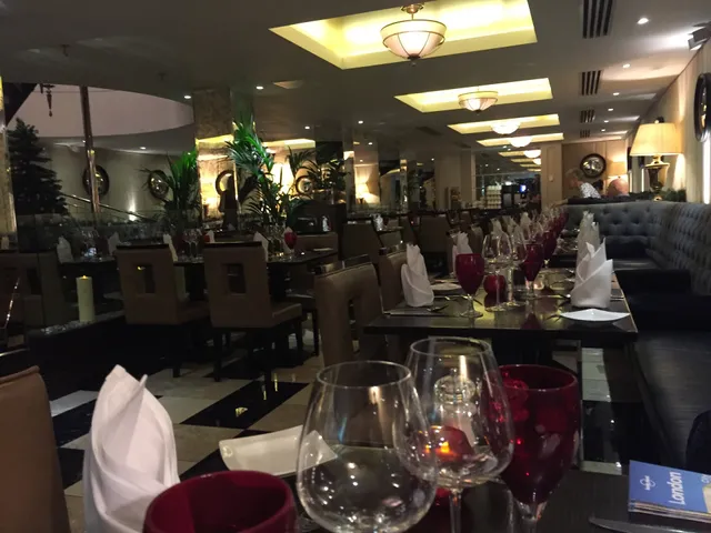 Oasis O1 Restaurant & Bar