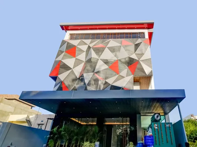 Capital O IND671 Hotel Blue Marine