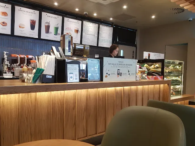 Starbucks sân bay Nội Bài Cửa 12