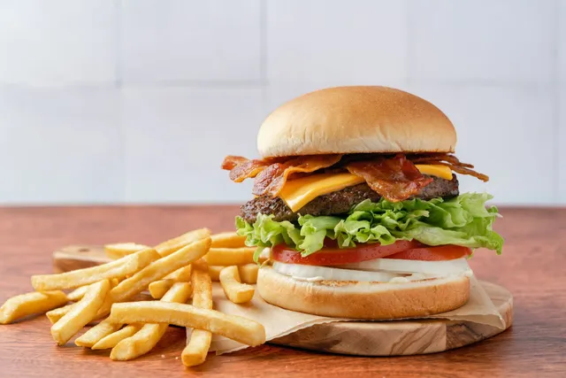 Nation's Giant Hamburgers & Great Pies -NOW OPEN