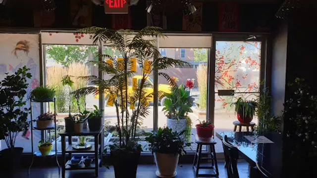 Momo Sushi Restaurant