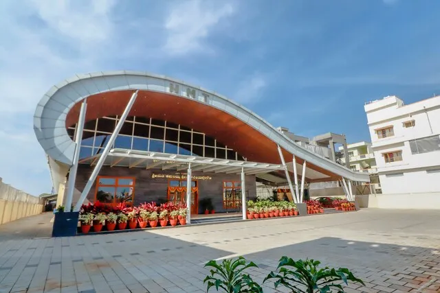 Capital O Hmt Comforts