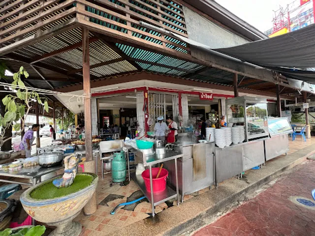 Nam-Jit pork with asparagus